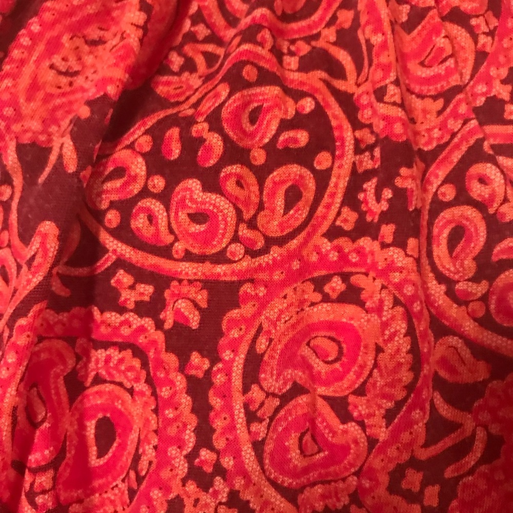 Unique halter top - Picture 3 of 4